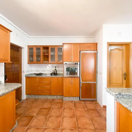 Spacious In Ideal For Families #1938 Portimão