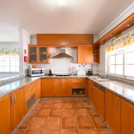 Spacious In Ideal For Families #1938