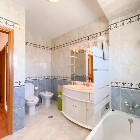 Spacious In Ideal For Families #1938