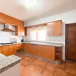 Spacious In Ideal For Families #1938 アパート