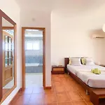 Spacious In Ideal For Families #1938 アパート